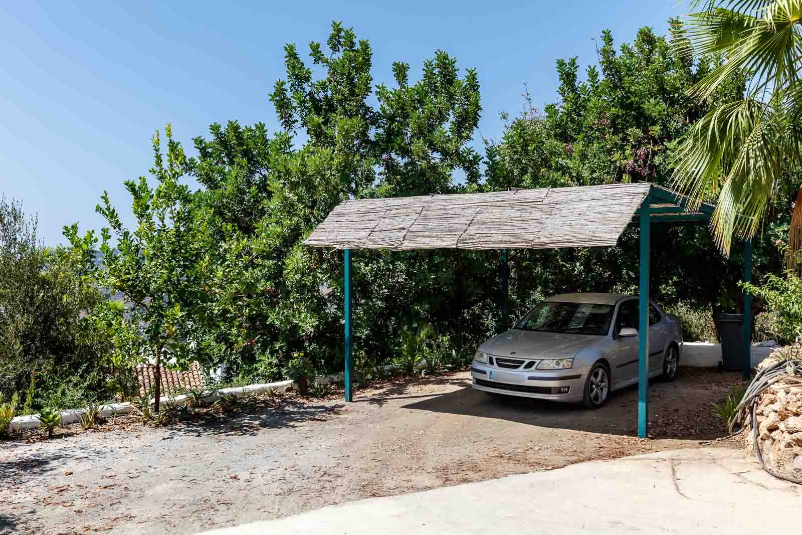 Cortijo andaluz,un refugio encantador en las montañas