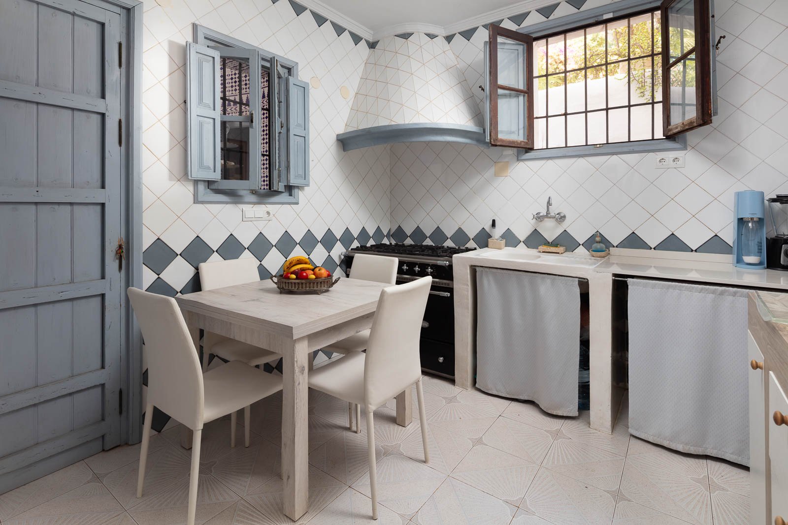 Cortijo andaluz,un refugio encantador en las montañas