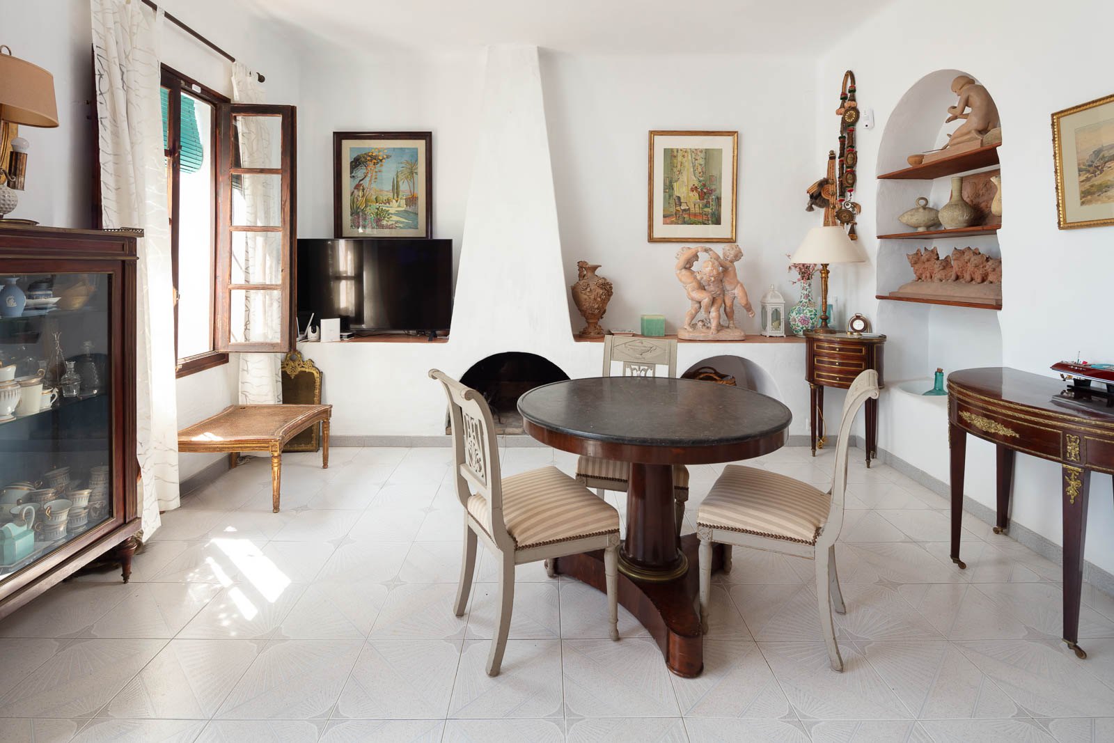 Cortijo andaluz,un refugio encantador en las montañas