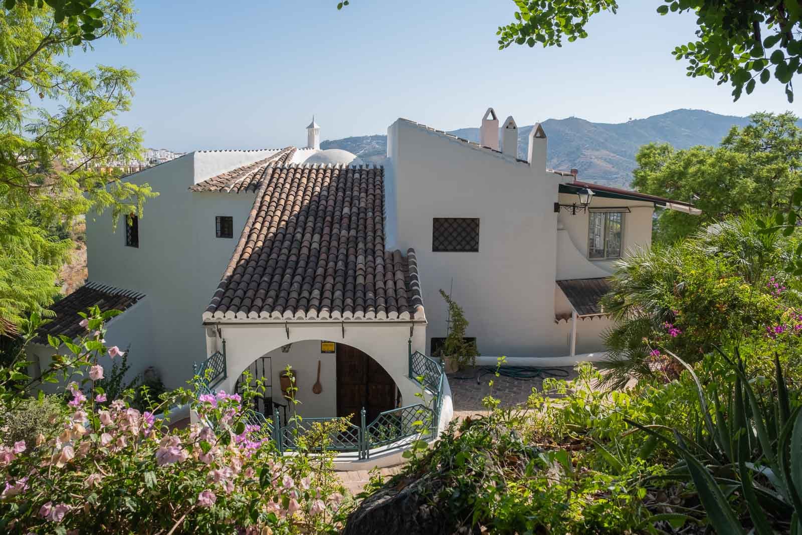 Cortijo andaluz,un refugio encantador en las montañas