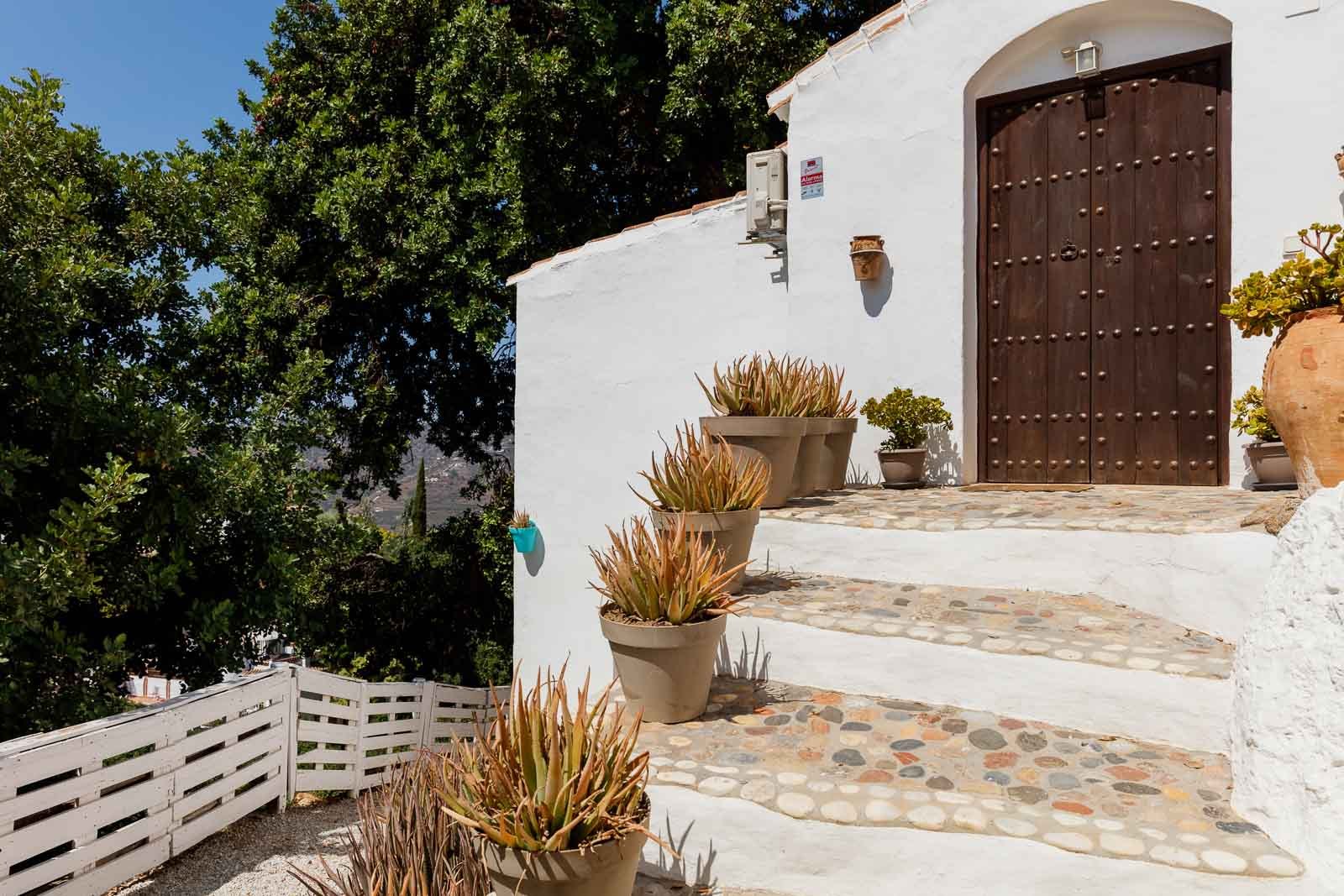 Cortijo andaluz,un refugio encantador en las montañas