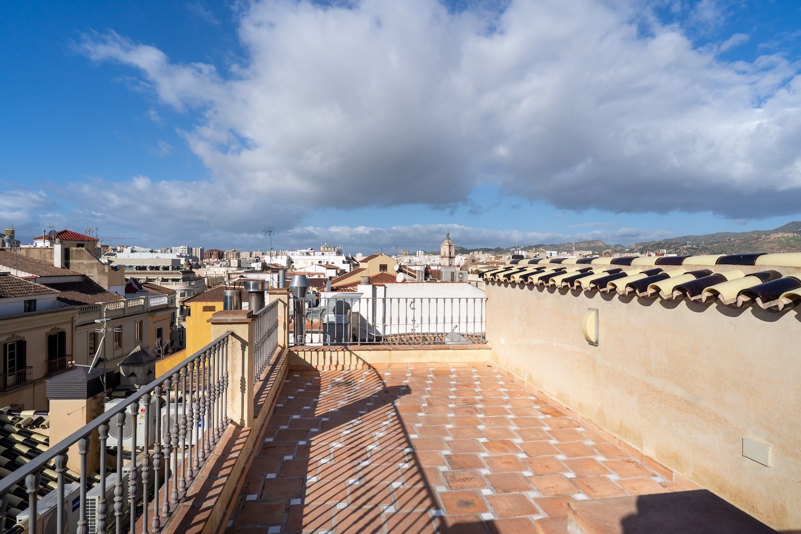 Exclusivo Dúplex Ático en el Corazón del Centro Histórico de Málaga