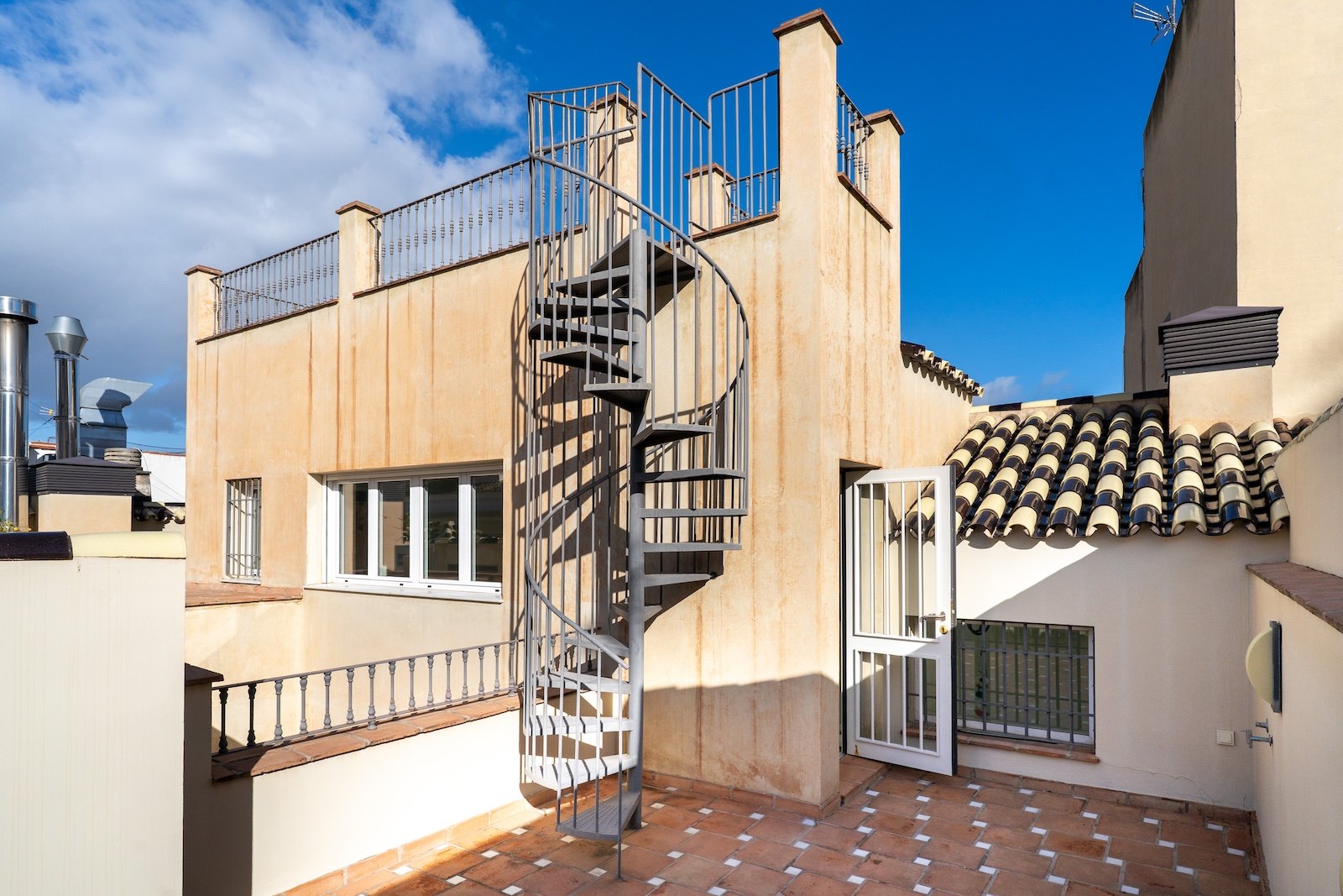 Exclusivo Dúplex Ático en el Corazón del Centro Histórico de Málaga