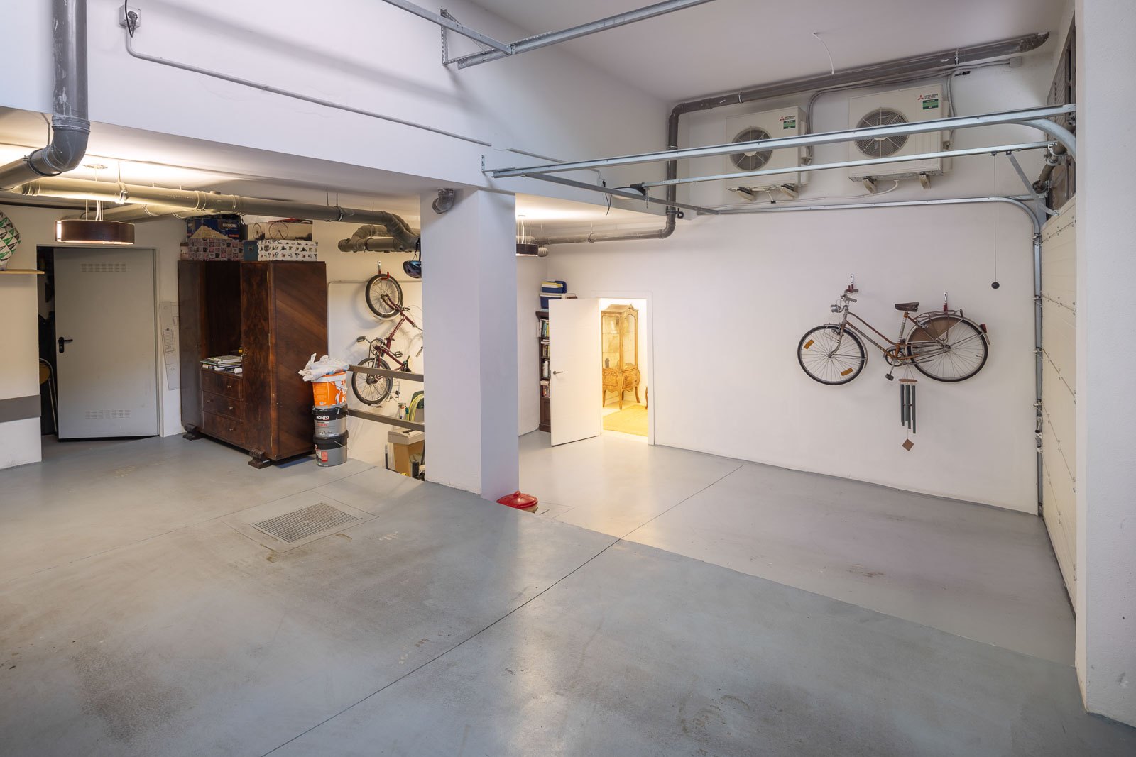 Modern semi-detached house with splendid views and an excellent location