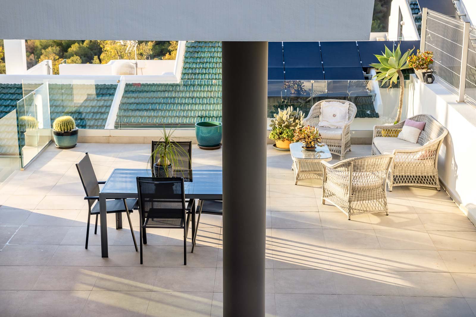 Modern semi-detached house with splendid views and an excellent location