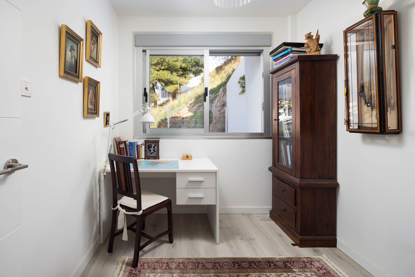 Modern semi-detached house with splendid views and an excellent location