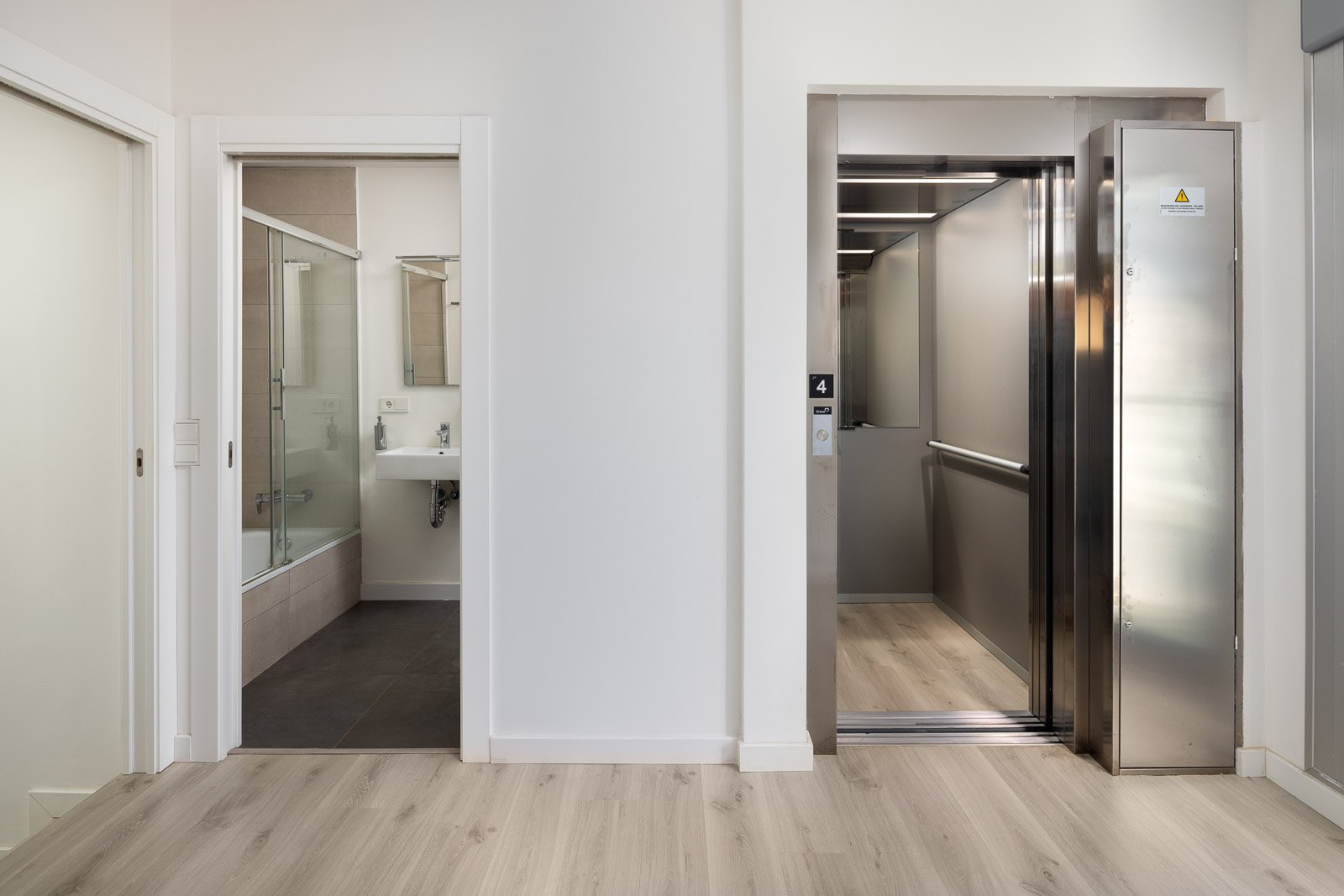 Modern semi-detached house with splendid views and an excellent location