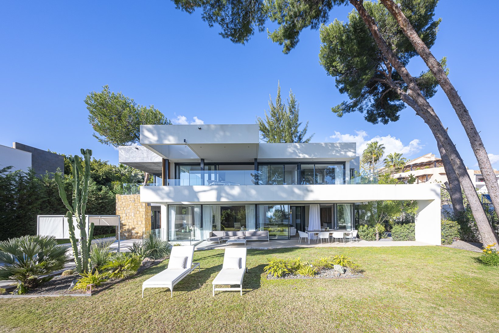 Rocio de Nagüeles, Marbella Golden Mile