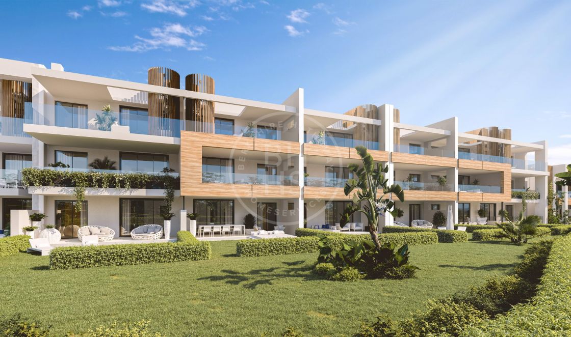 Modern fifth-floor apartment in an off-plan complex with exclusive on-site facilities in the heart of Fuengirola
