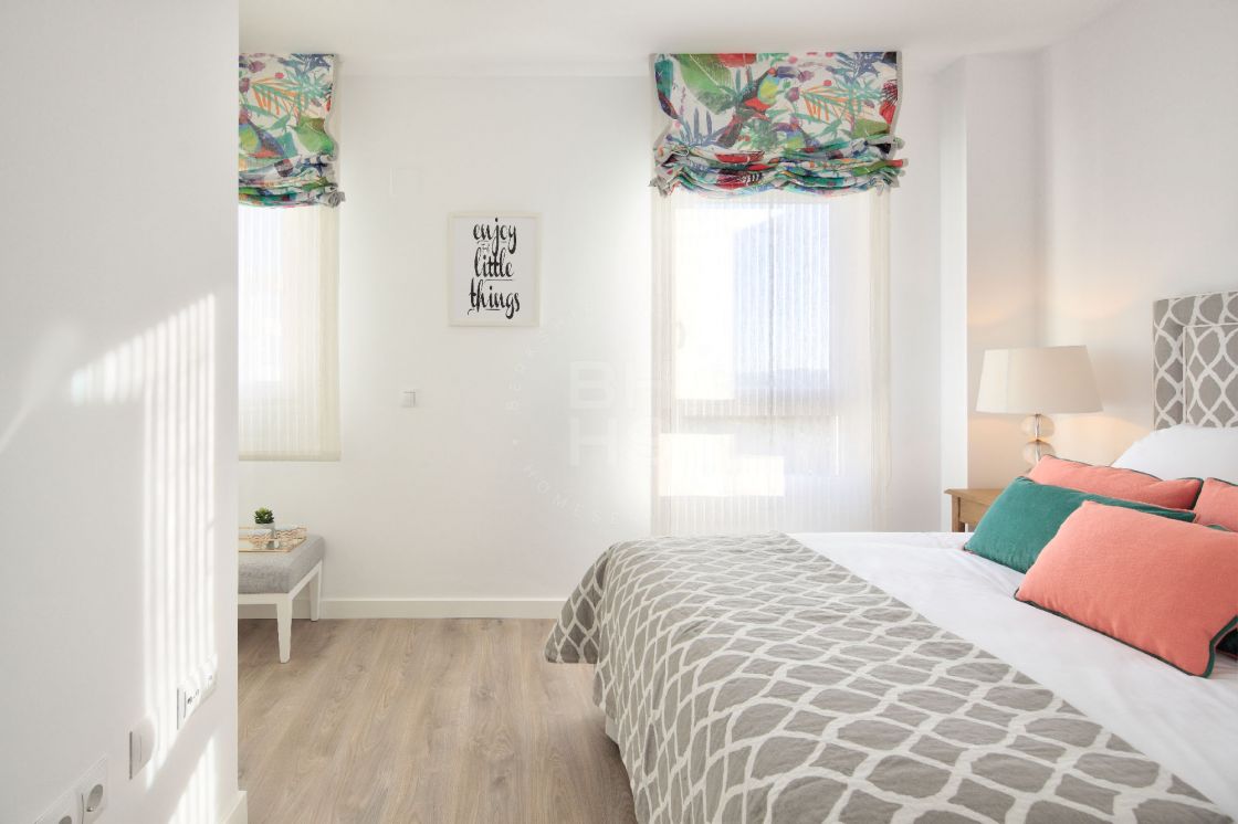 Fourth-floor apartment in a brand-new development of 128 2-, 3- &amp; 4-bedroom apartments in the centre of Nueva Andalucía