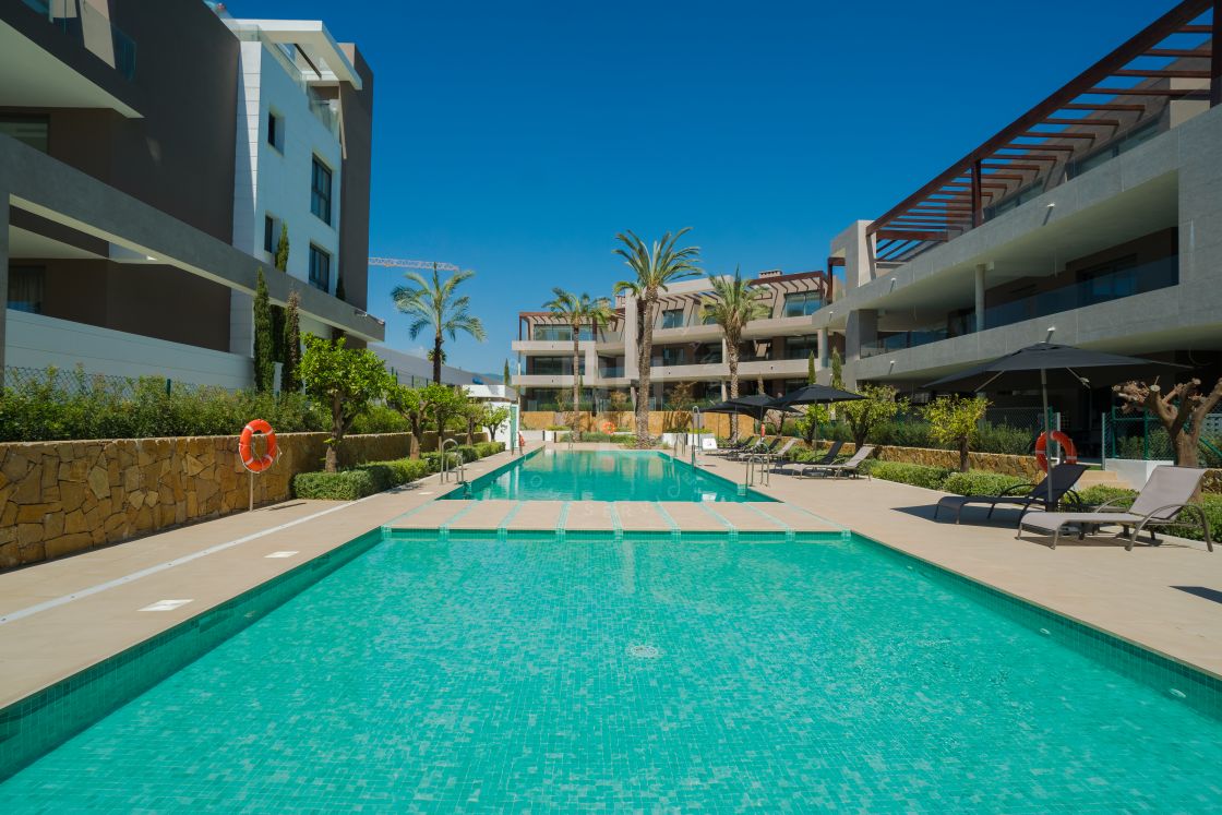 Contemporary ground-floor apartment ready to move into in Cancelada, Estepona