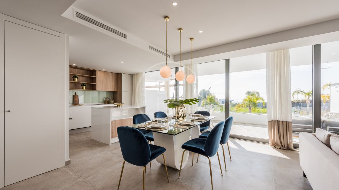 Contemporary ground-floor apartment ready to move into in Cancelada, Estepona