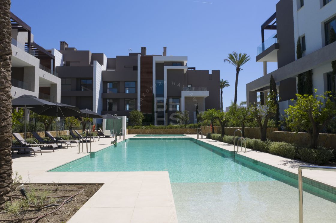 Contemporary ground-floor apartment ready to move into in Cancelada, Estepona