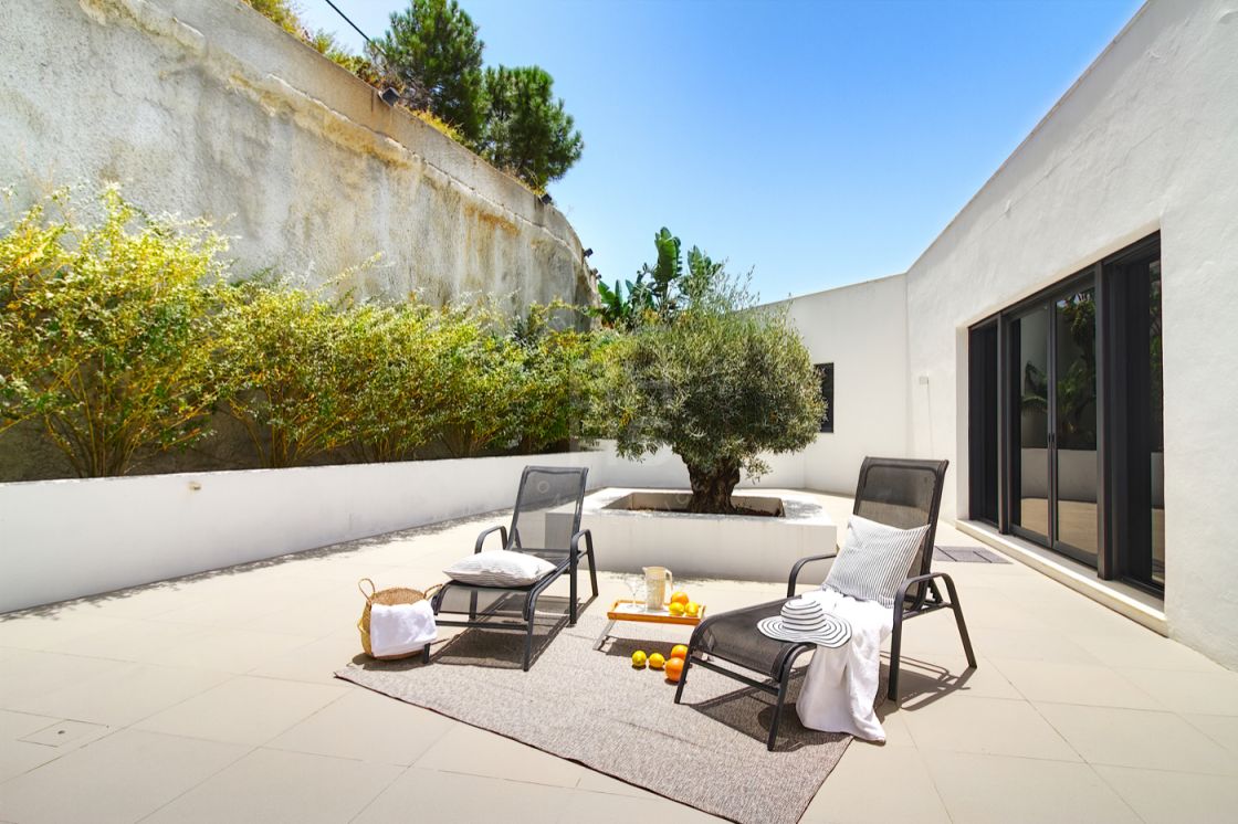 Stunning brand new villa located in the renown urbanisation Reserva de Alcuzcuz, Benahavís