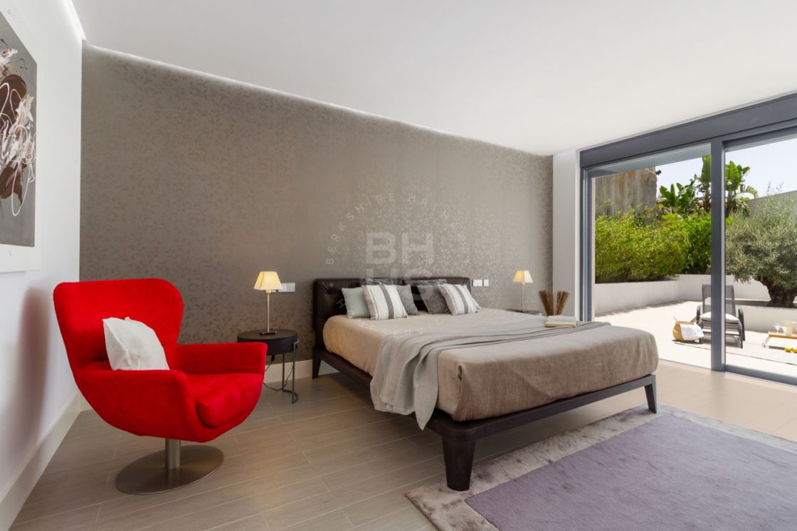 Stunning brand new villa located in the renown urbanisation Reserva de Alcuzcuz, Benahavís