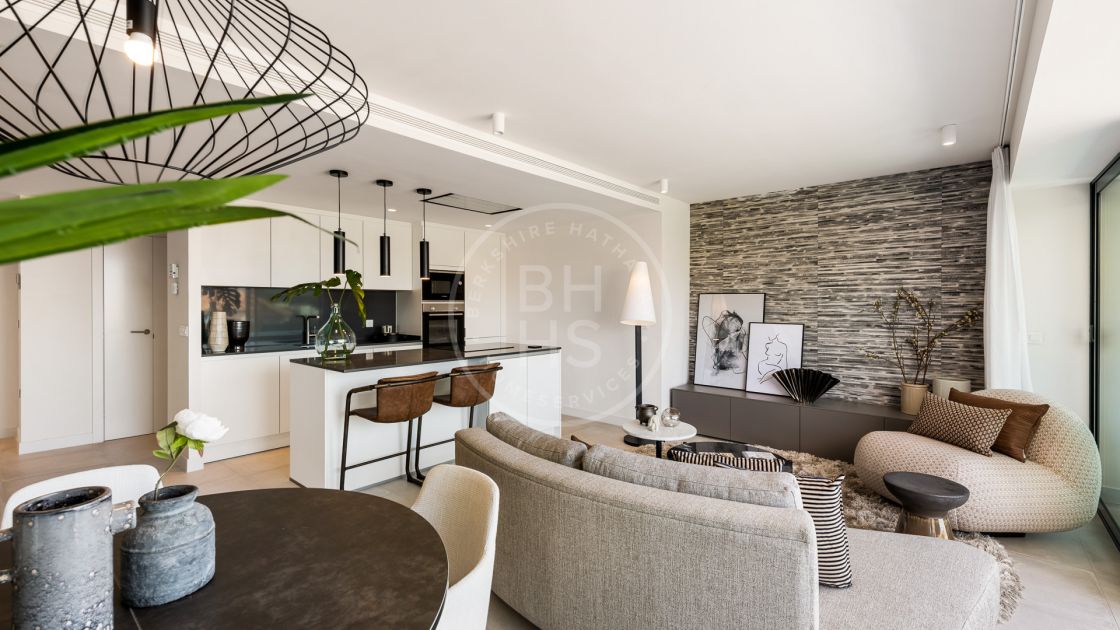 Stunning brand-new first-floor apartment on the New Golden Mile, Estepona