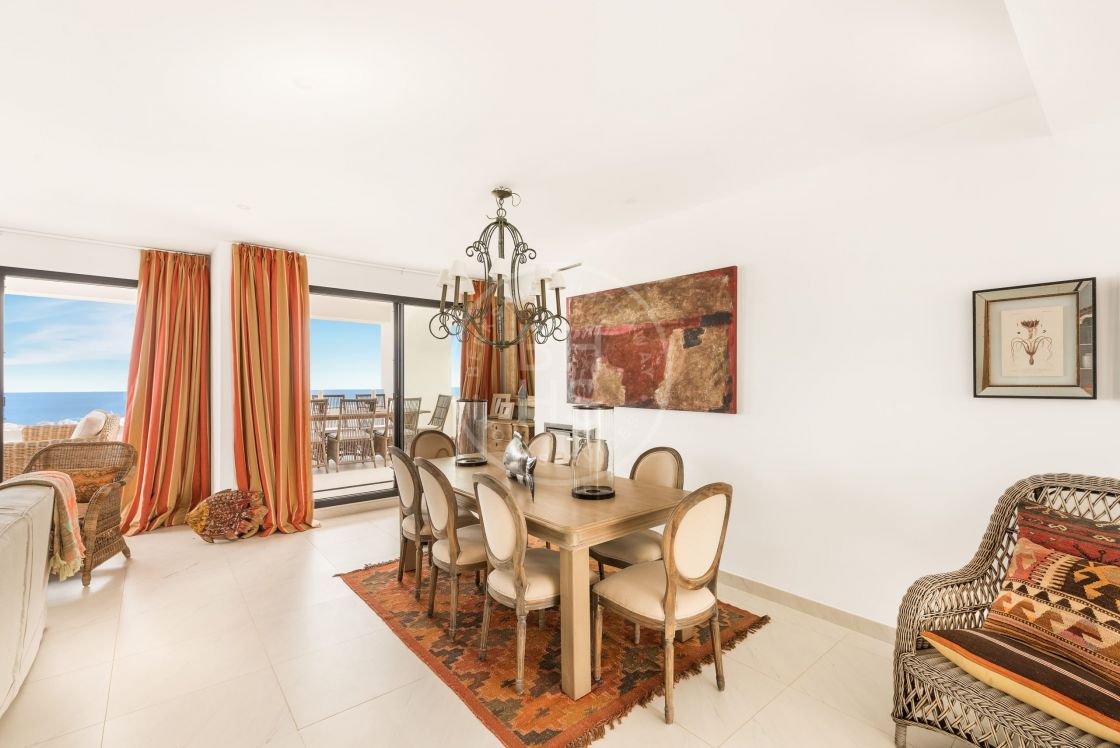 Spectacular brand-new ground-floor apartment in a development of 237 luxury properties in Estepona