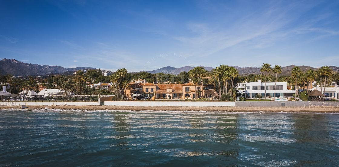 Stunning beachfront villa in Los Monteros