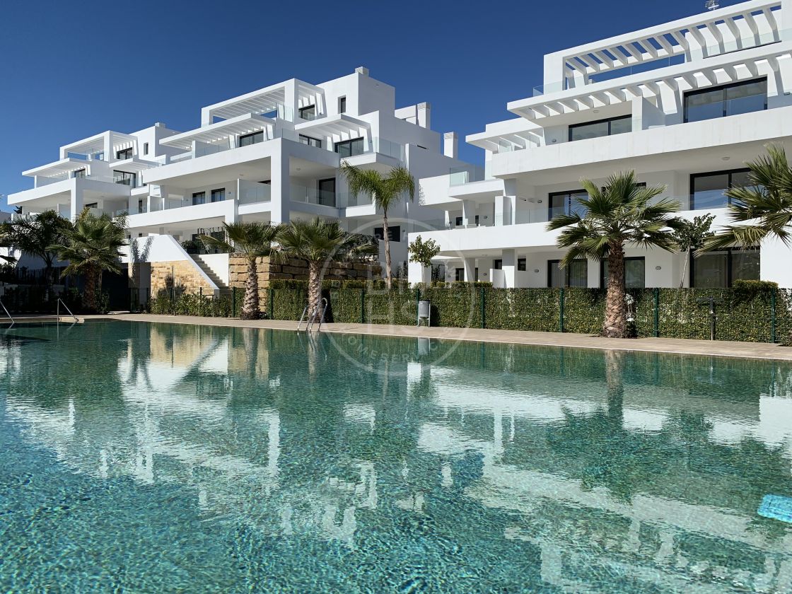 Duplex penthouse walking distance to well-known golf courses on the New Golden Mile, Estepona