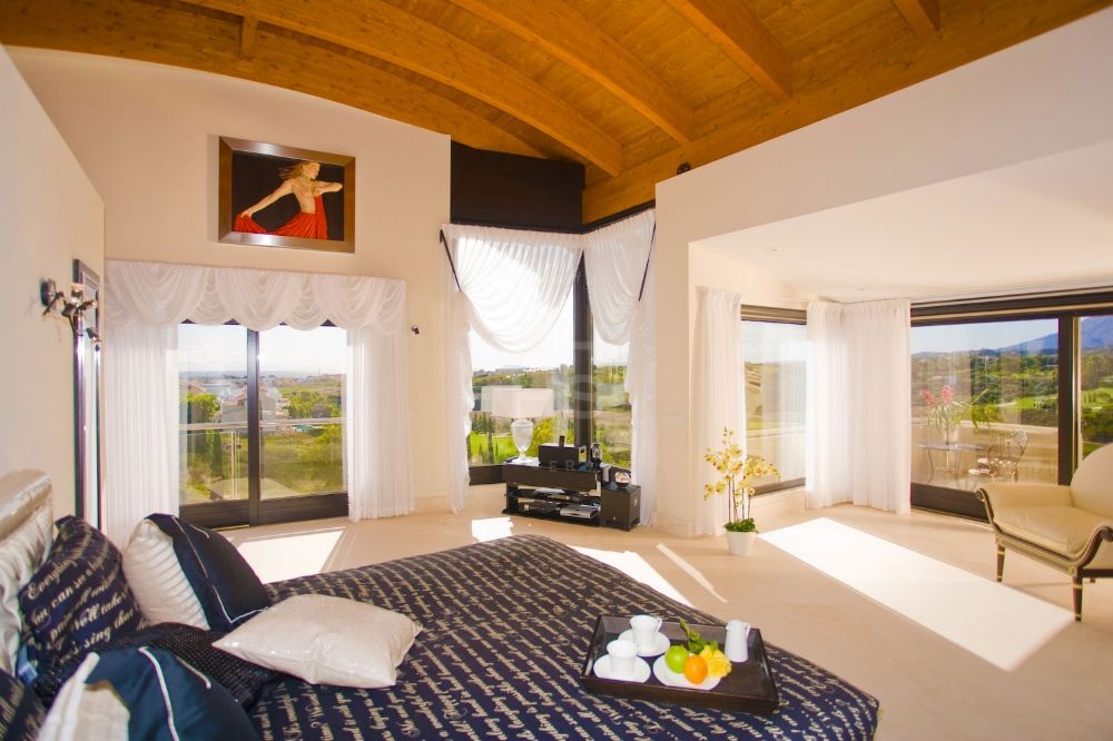 Impressive Villa with panoramic sea and golf views in Los Flamingos