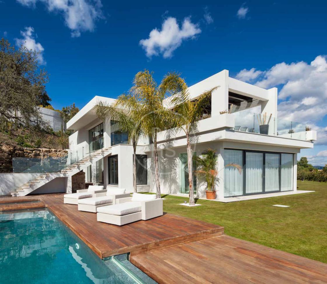 Impressive contemporary villa in the prestigious gated urbanisation La Zagaleta, Benahavis.