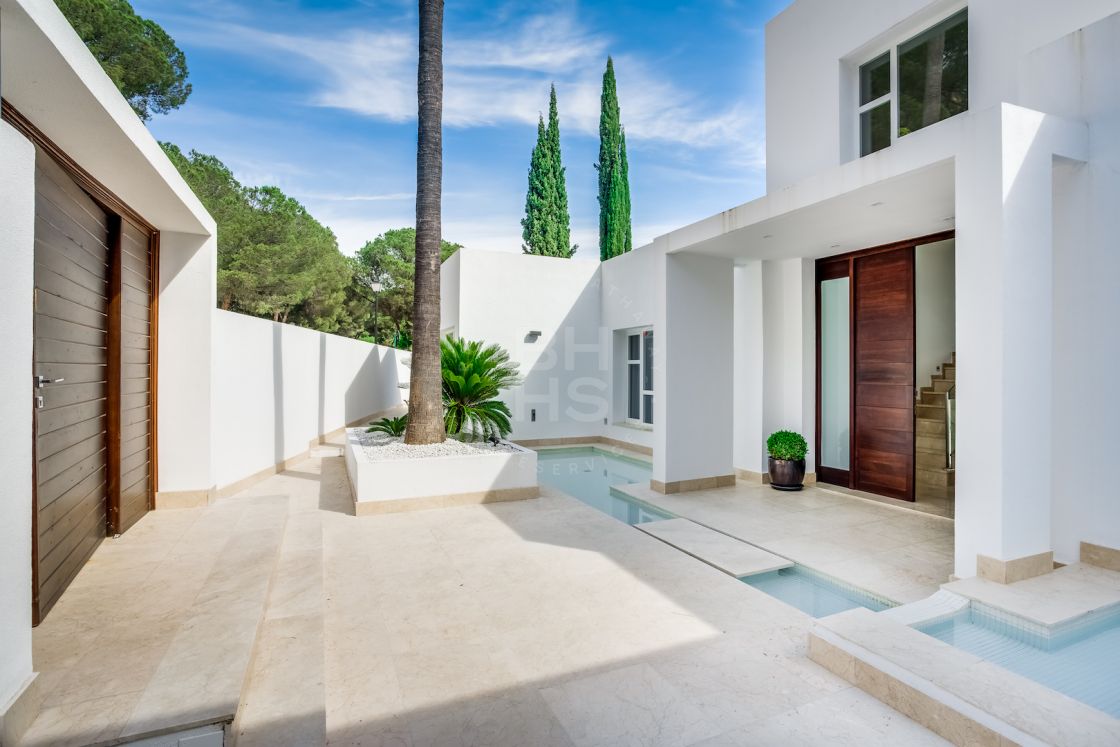 Contemporary style villa with sea and La Concha mountain views in Las Brisas, Nueva Andalucia.