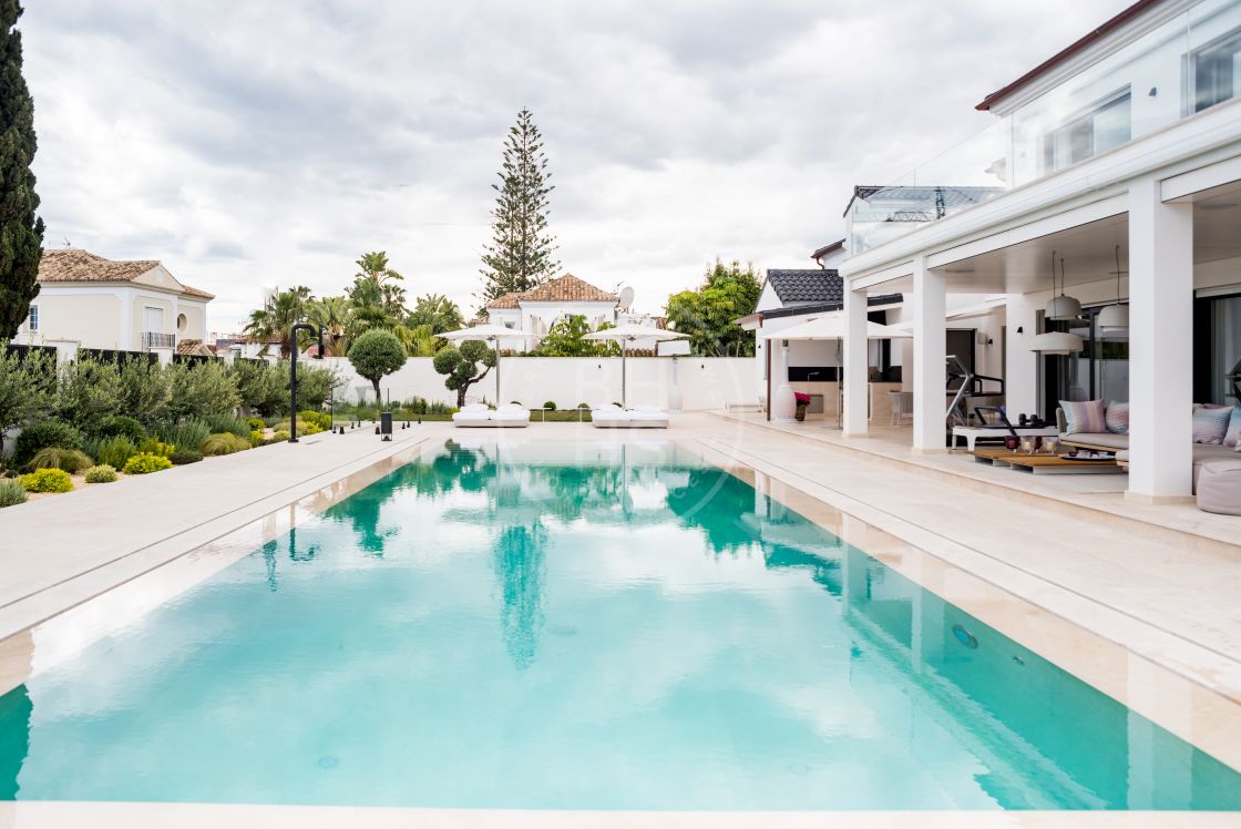 Spectacular totally renovated beachside villa in one of the most prestigious areas, Casablanca, Marbella.