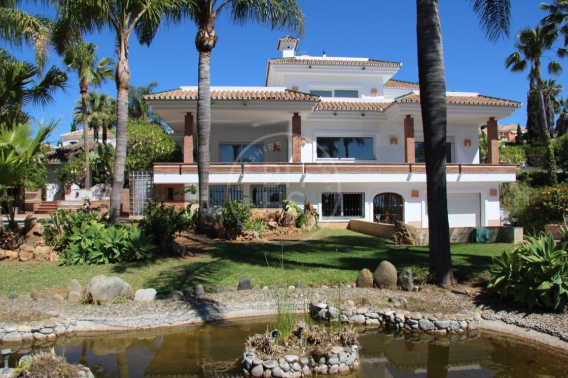 Properties for sale in El Paraiso, Estepona