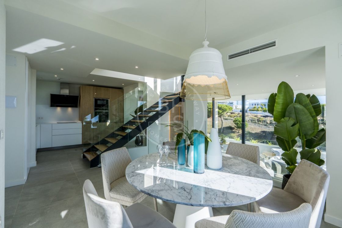 Front line golf! Modern off-plan development comprising 25 townhouses in Cabopino, Marbella East