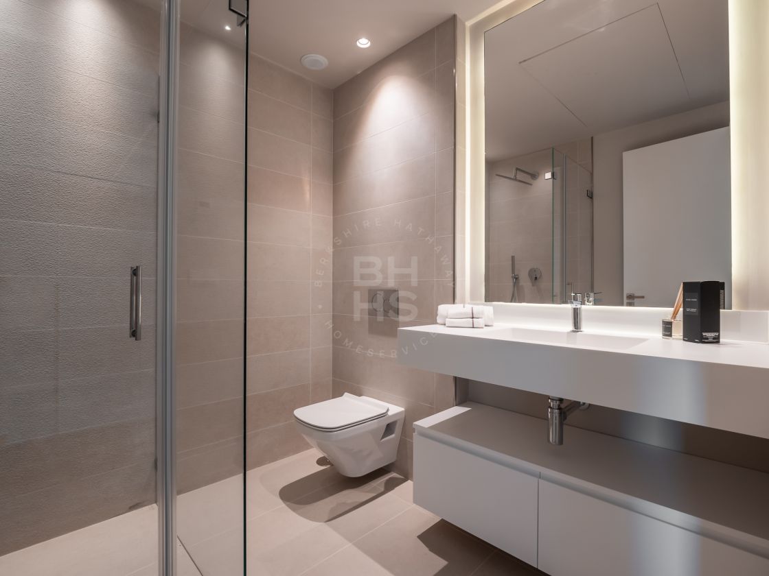 Outstanding brand-new south-facing villa with great sea views close to all amenities on the New Golden Mile