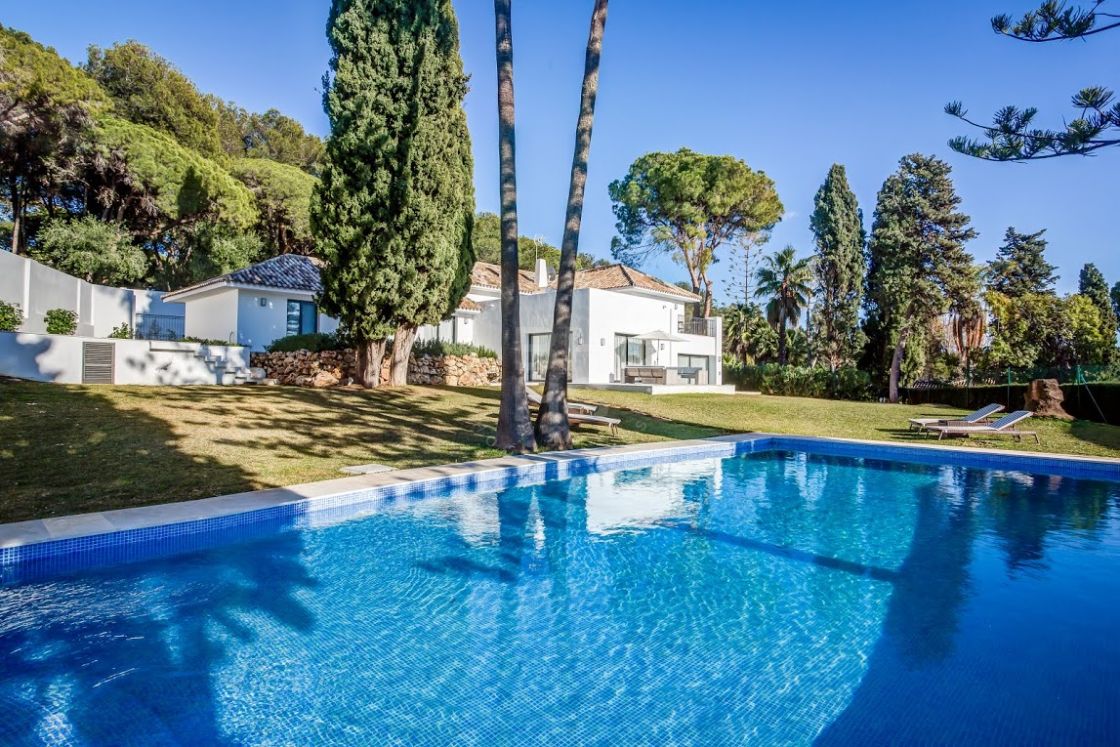Elegant villa with traditional Andalusian touches in Sierra Blanca, one of the most prestigious complexes on the Golden Mile