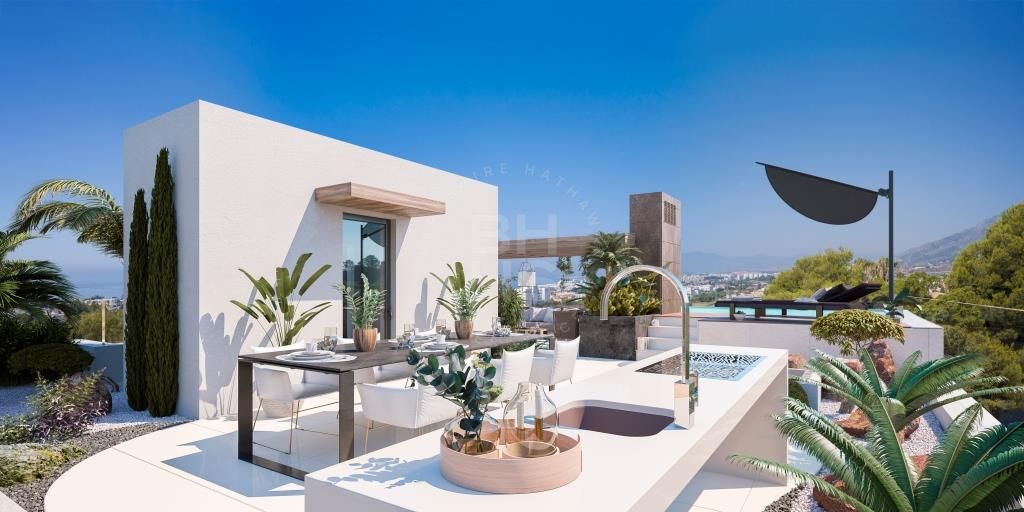 Exquisite off-plan semi-detached home with spectacular views in east Marbella