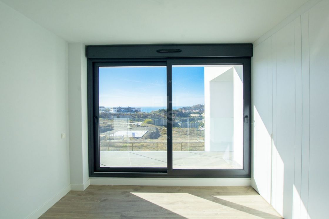 Modern off-plan villa in a boutique development in a prime location in east Málaga