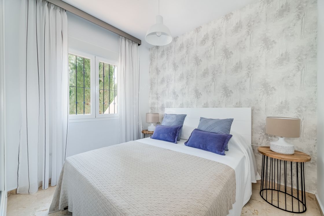 Development of luxury villas and townhouses walking distance to the beach in Benalmádena