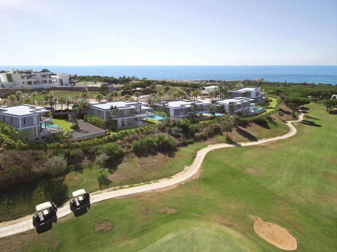 Off-plan luxury villa with golf and sea views in a quiet location in East Marbella