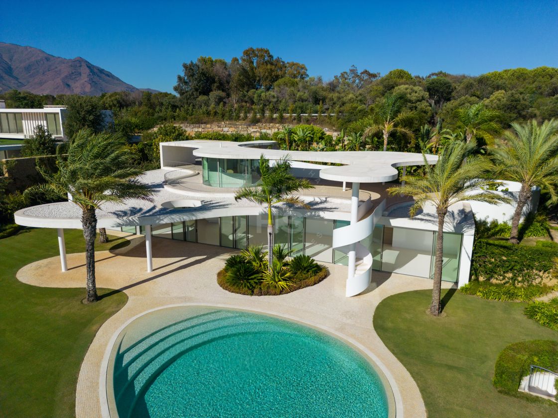 Majestic recently built villa situated in a unique and privileged location