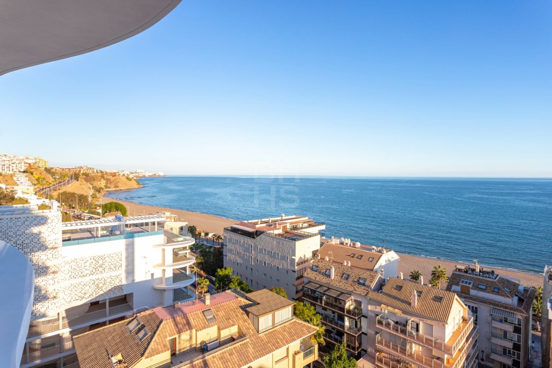Brand-new penthouse apartment situated next to the sea