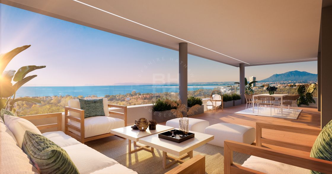 Luxury off-plan penthouse apartment in a prestigious golf area in Marbella East