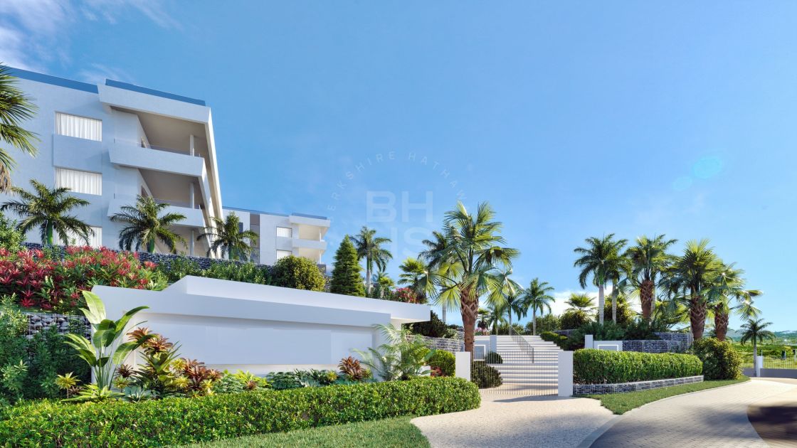 Luxury off-plan penthouse apartment in a prestigious golf area in Marbella East
