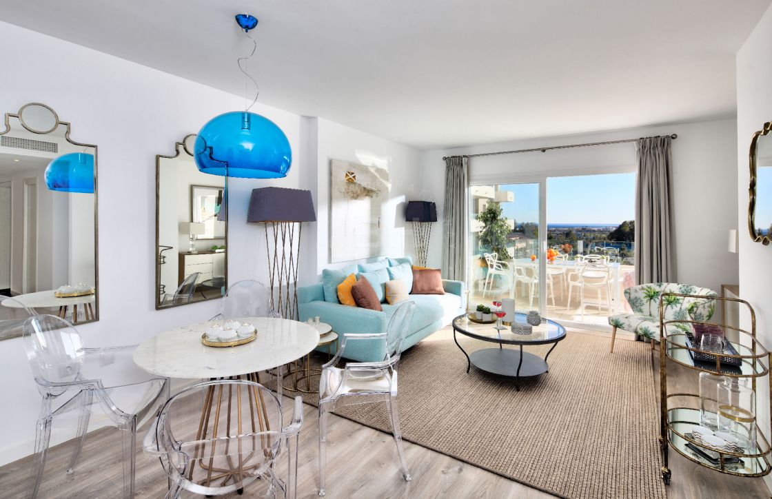 Fourth-floor apartment in a brand-new development of 128 2-, 3- &amp; 4-bedroom apartments in the centre of Nueva Andalucía