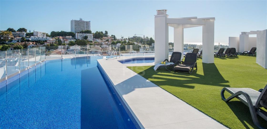 Fourth-floor apartment in a brand-new development of 128 2-, 3- &amp; 4-bedroom apartments in the centre of Nueva Andalucía