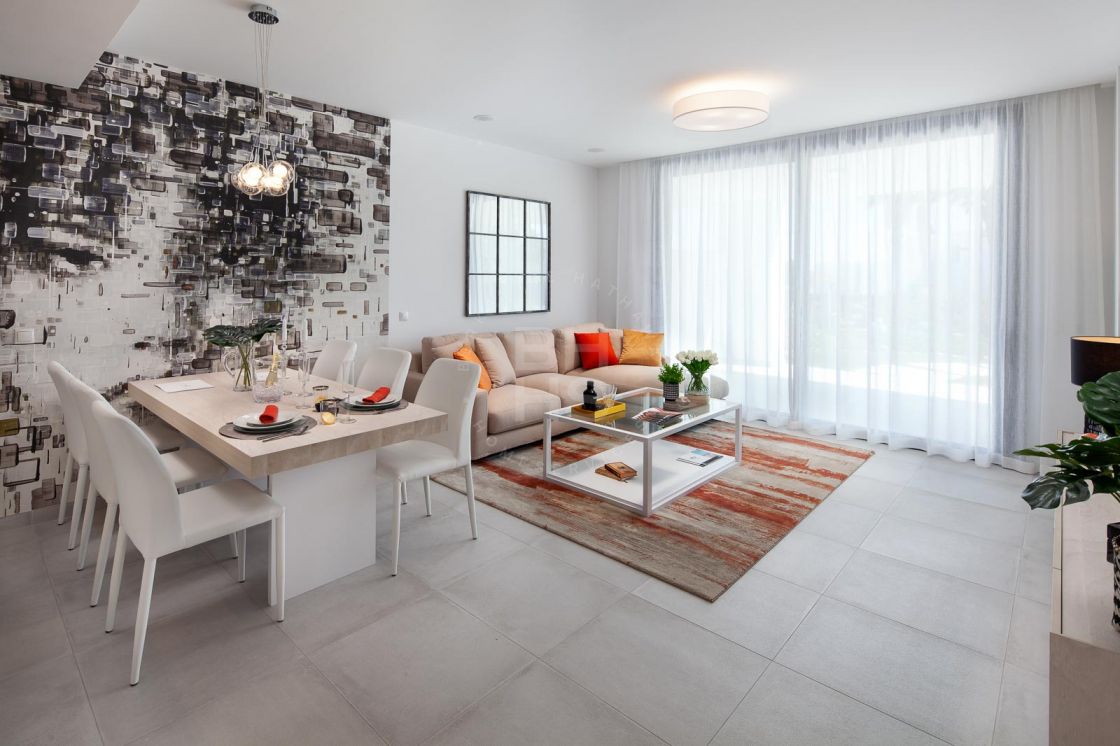 Brand-new 3-bedroom duplex penthouse in a new development on the New Golden Mile