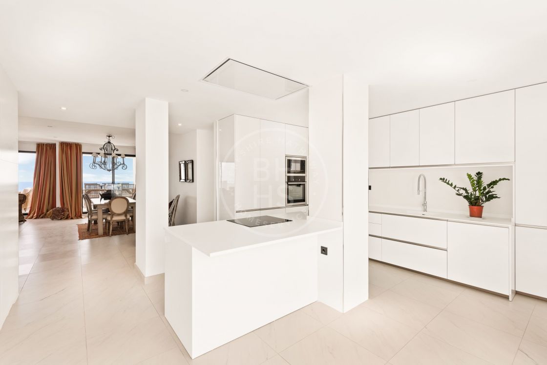 Spectacular duplex penthouse in a brand-new development of 237 luxury properties in Estepona