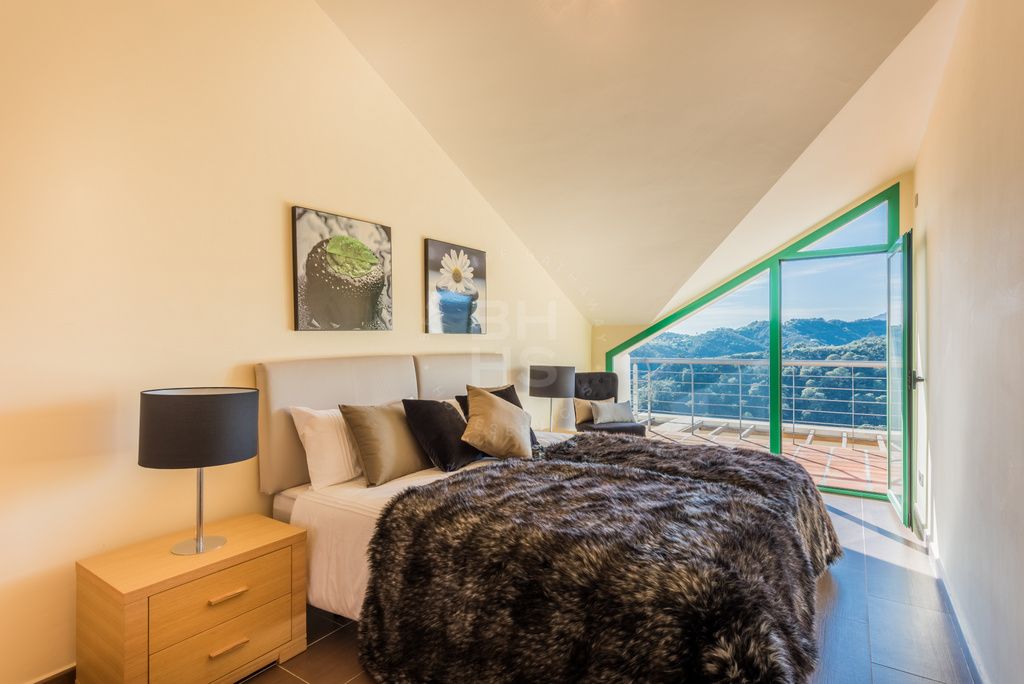 Garden apartment on the New Golden Mile, next to La Resina golf course