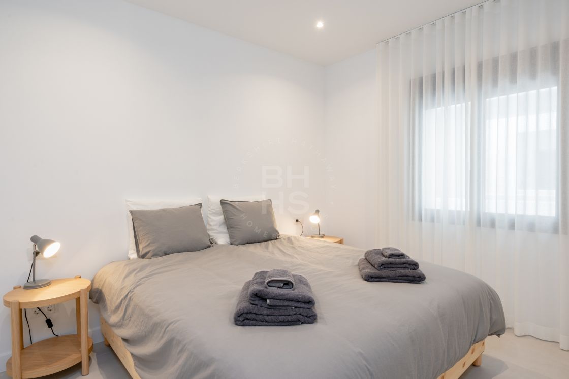 Totally renovated 3 bedroom apartment in Playas del Duque - Puerto Banus