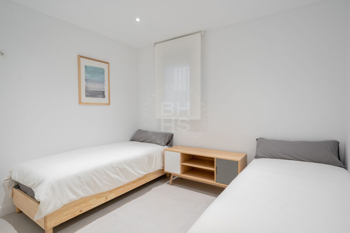 Totally renovated 3 bedroom apartment in Playas del Duque - Puerto Banus
