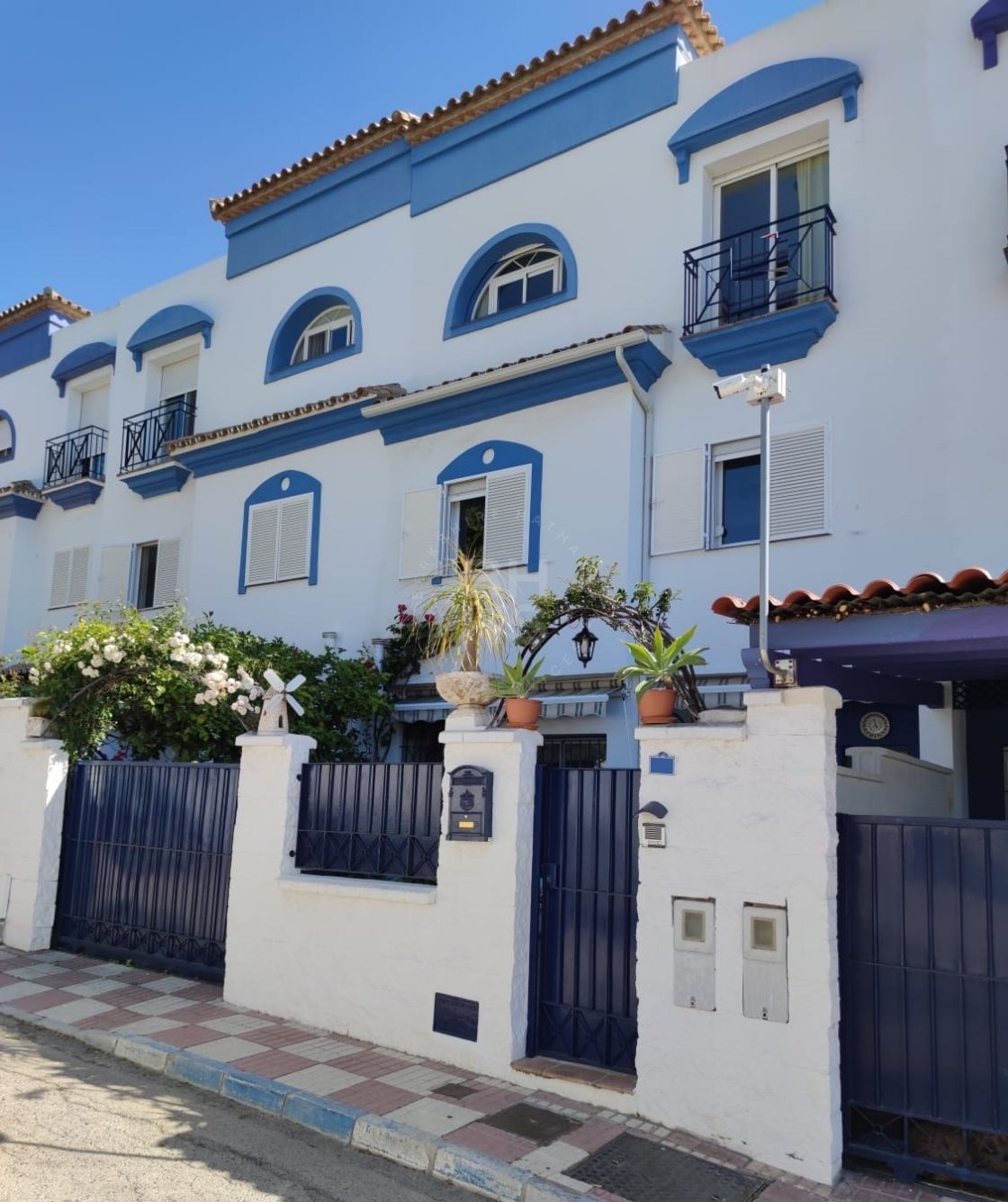 Family townhouse close to all amenities and the beach in San Pedro de Alcántara