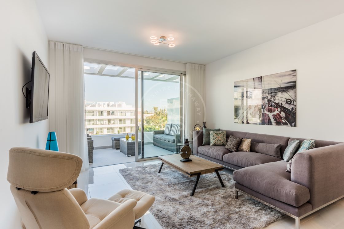 Brand-new modern duplex penthouse with sea views on the New Golden Mile
