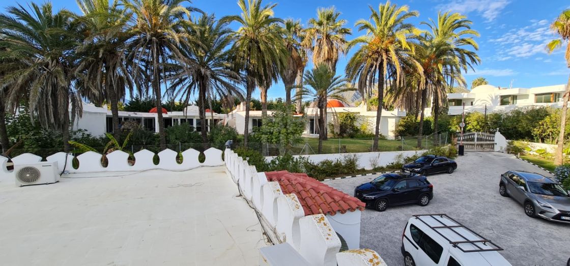 Unique beachfront villa set in Marbella's most desirable area, the Golden Mile