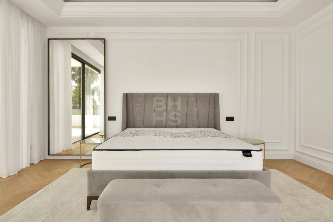 Sophisticated off-plan villa in a prestigious residential area o Marbella’s Golden Mile